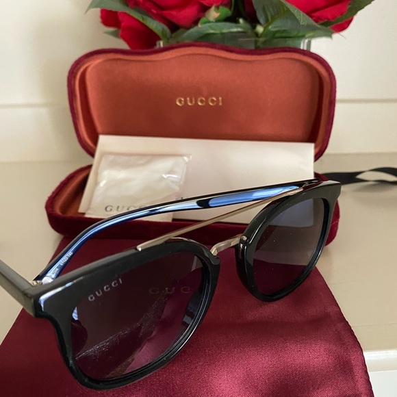 🔥Brand new Gucci sunglasses🕶👋🏻🔥 - Picture 3 of 14